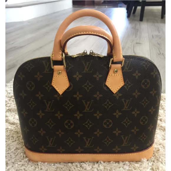 Louis Vuitton Handbags - ❤️Authentic Alma PM monogram handbag❤️